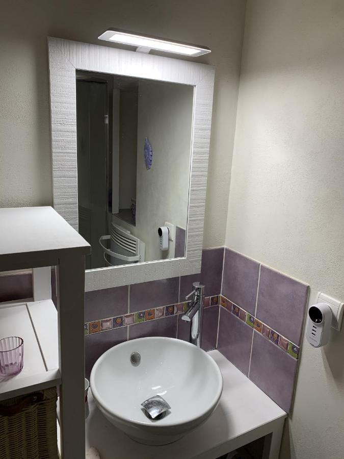 Communay Gablys Chambres Екстериор снимка