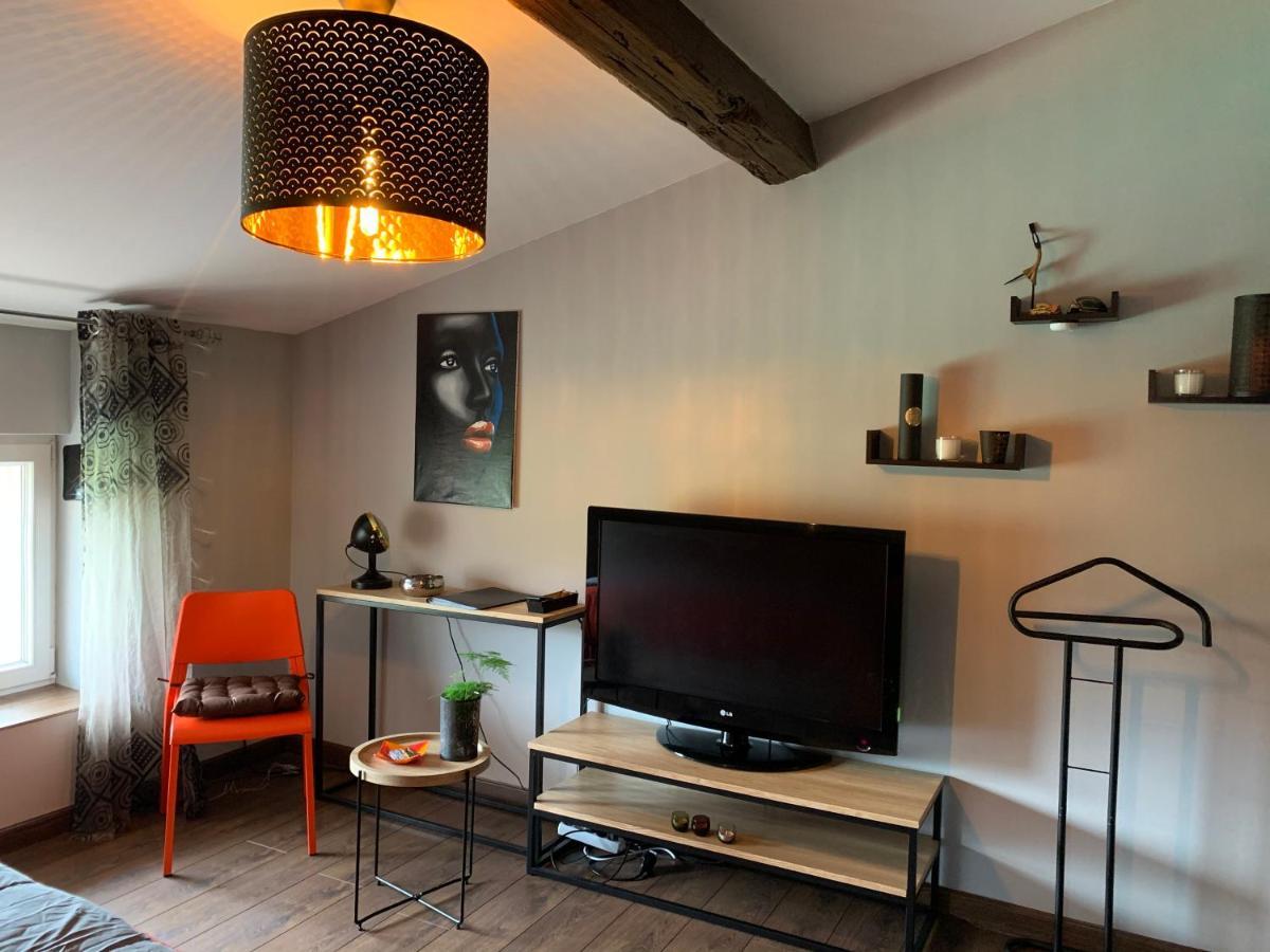 Communay Gablys Chambres Екстериор снимка